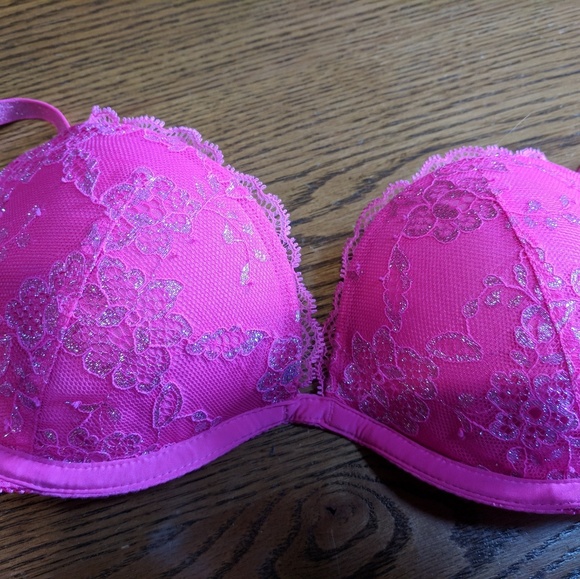 Victoria's Secret Other - Victoria's secret bra, padded, 34B